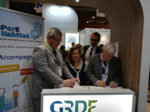 Lire la suite à propos de l’article RePerE Habitat et GRDF s’associent en faveur de la rénovation énergétique de l’habitat dans le sud des Yvelines.