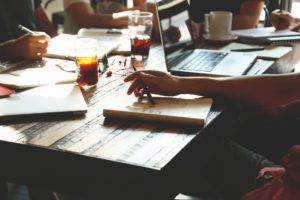 Lire la suite à propos de l’article Apéro Rénovation – 18 juin à 18h30 – Versailles